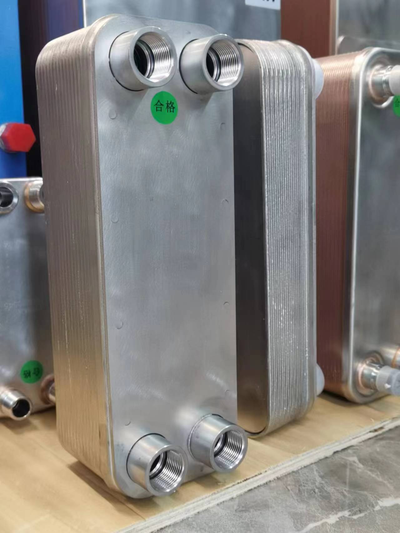  Brazed Plate Heat Exchanger with Plate Material Ss304/ss316L Fireplace Heat Exchanger